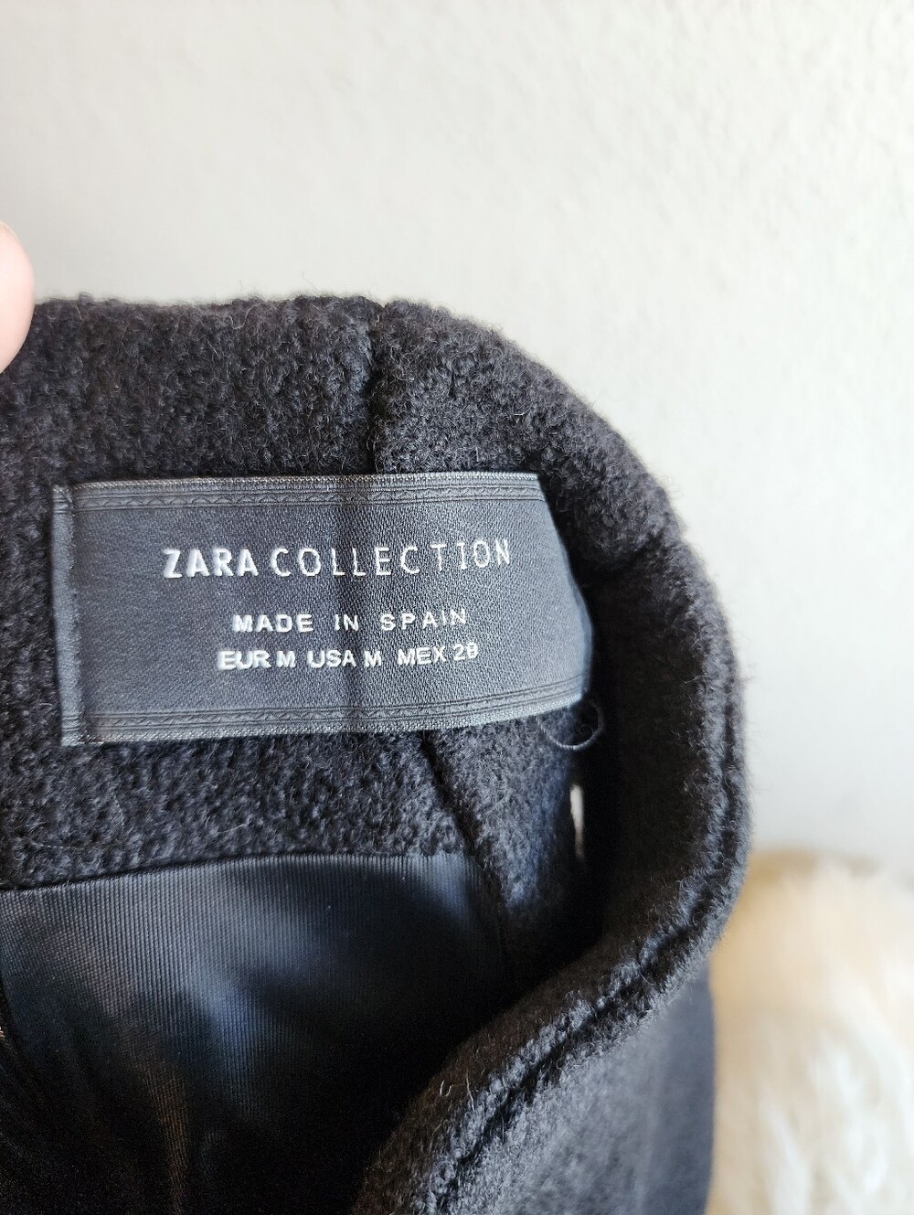 ZARA 100% WOOL HIGH NECKLINE SLEVELESS MINIBL DRESS BACK ZIPPER SIZE MEDIUM - Picture 2 of 16